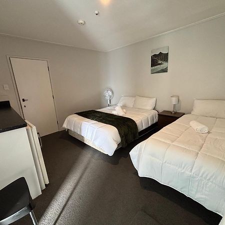 Leopard Hotel Waipukurau Екстер'єр фото