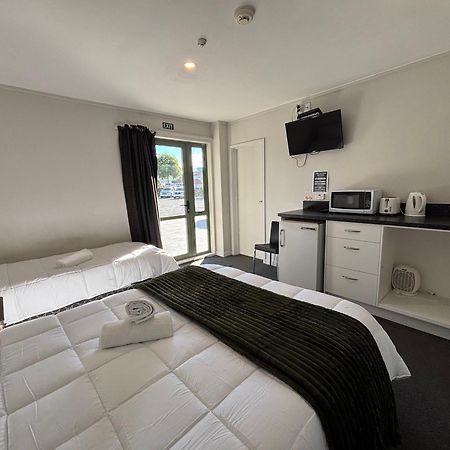 Leopard Hotel Waipukurau Екстер'єр фото