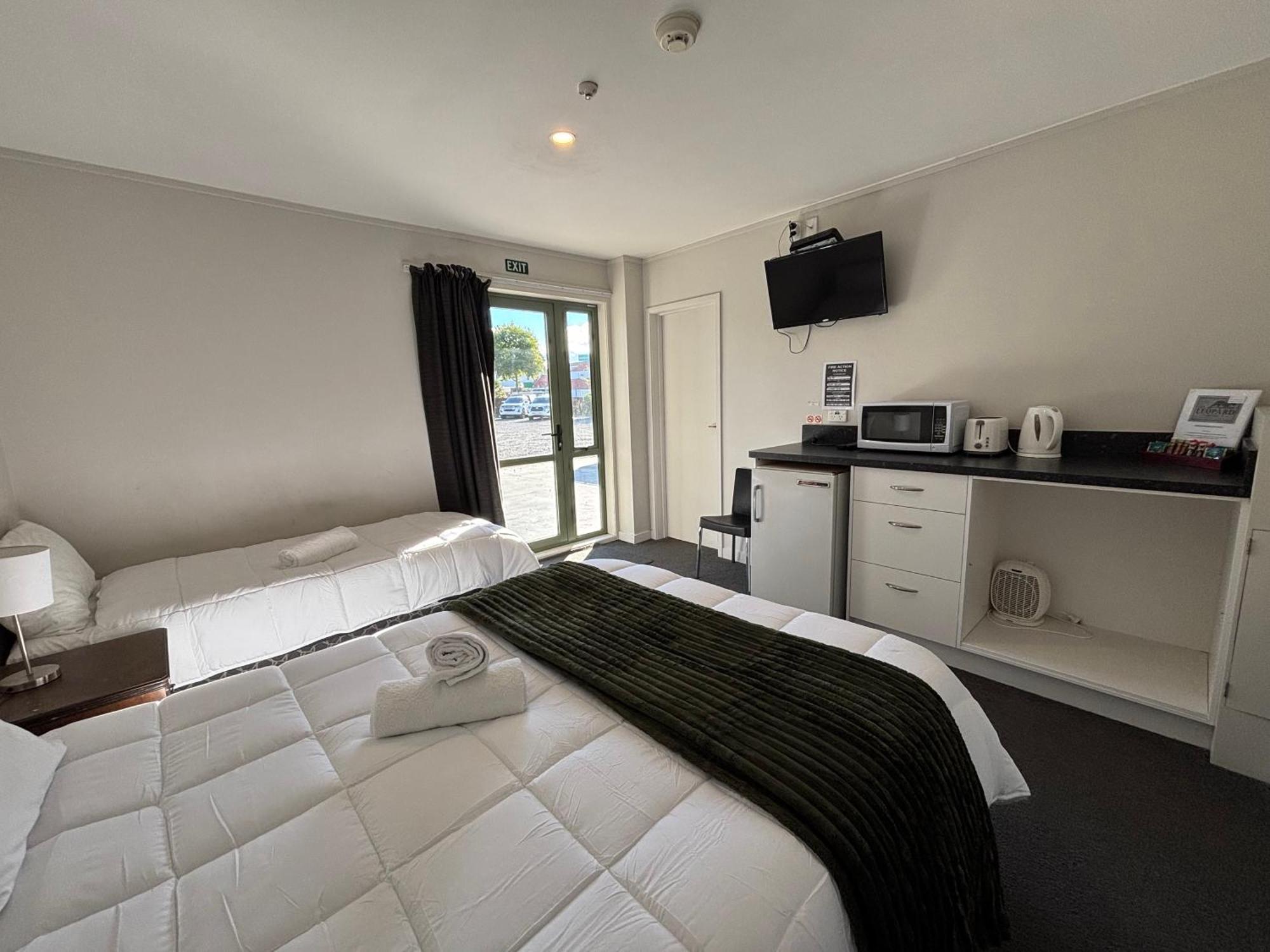 Leopard Hotel Waipukurau Екстер'єр фото