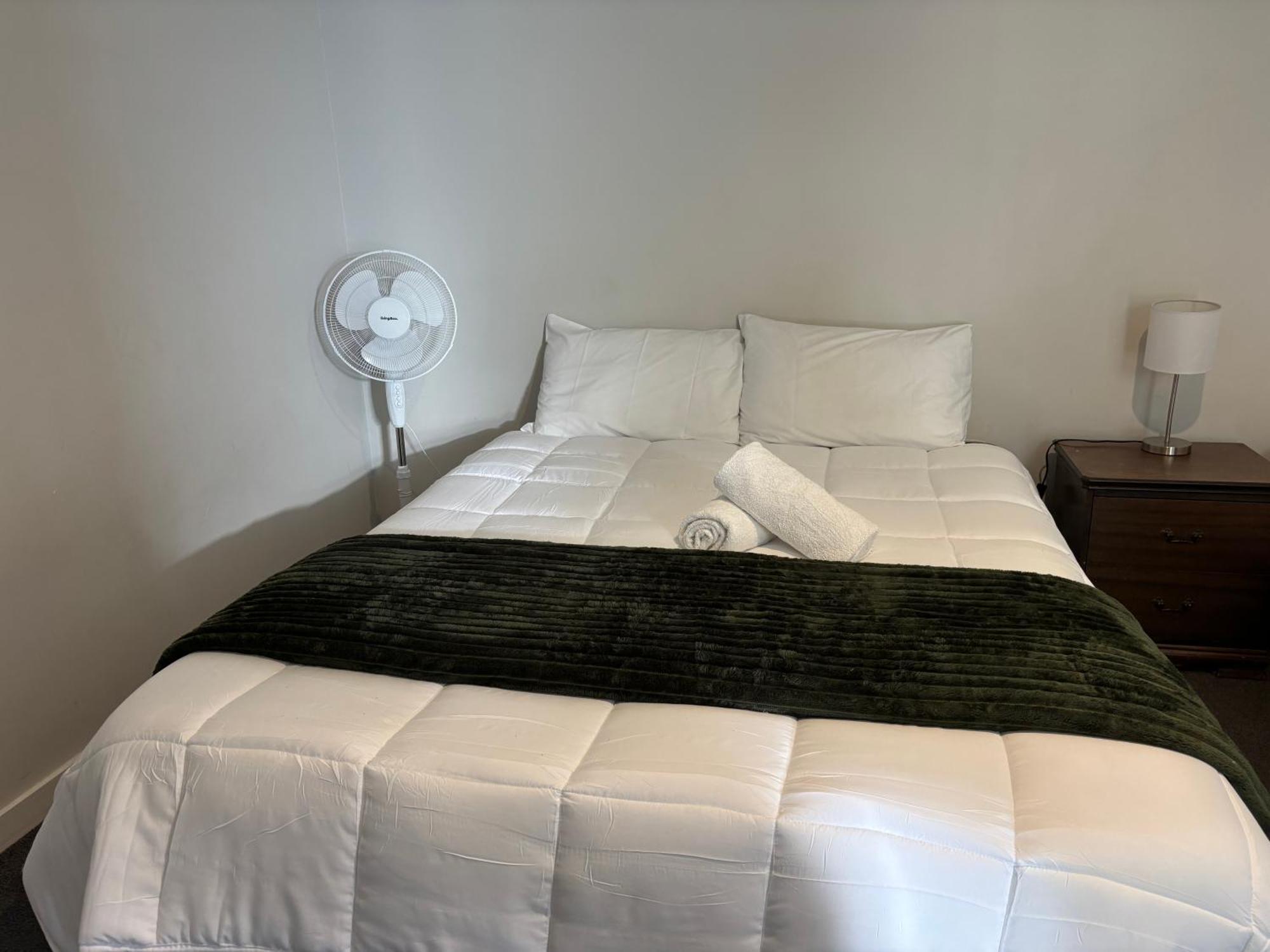 Leopard Hotel Waipukurau Екстер'єр фото